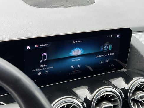 Used 2021 Mercedes-Benz GLA 250 w/ Premium Package image 18