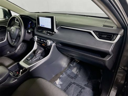 Certified 2025 Toyota RAV4 XLE image 25