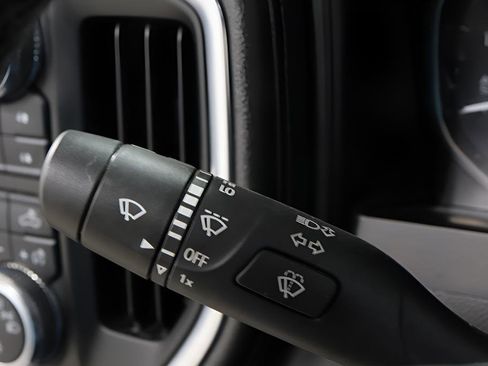 Used 2021 GMC Sierra 1500 Elevation image 17