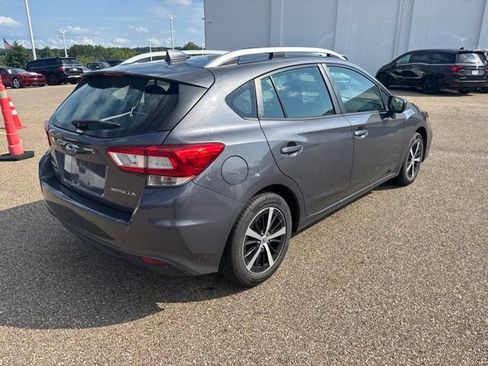 Used 2019 Subaru Impreza 2.0i Premium AWD/4WD image 3