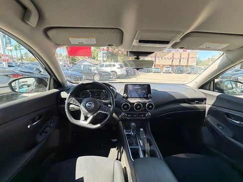 Used 2022 Nissan Sentra SV w/ All-Weather Package FWD image 4