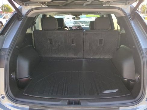 Used 2024 Chevrolet Blazer LT w/ Convenience Package FWD image 12