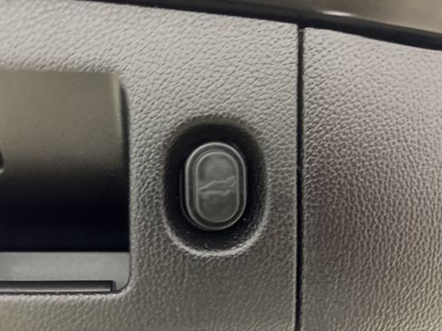 Used 2019 Cadillac Escalade Platinum AWD/4WD image 38