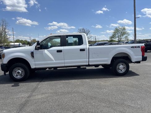 Used 2019 Ford F250 XL w/ Power Equipment Group AWD/4WD image 3