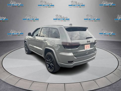 Used 2022 Jeep Grand Cherokee Laredo X image 5