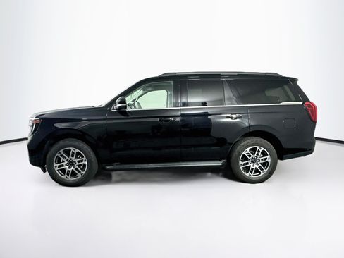 Used 2025 Ford Expedition Active AWD/4WD image 4