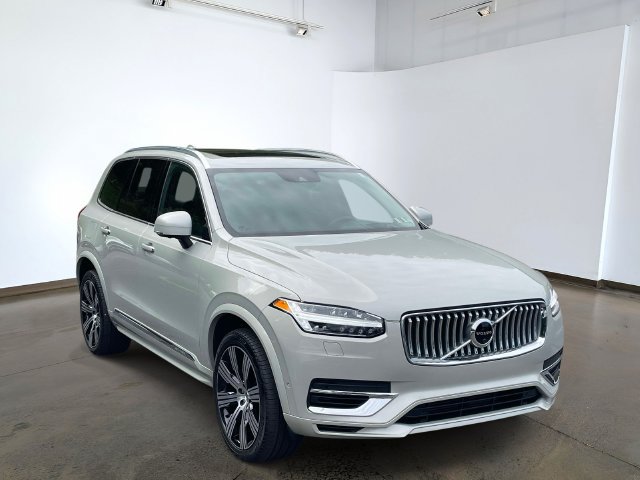 Used 2022 Volvo XC90 T8 Inscription w/ Advanced Package AWD/4WD image 3