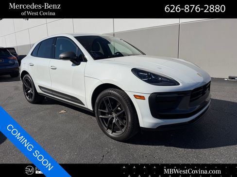 Used 2023 Porsche Macan Turbo image 1
