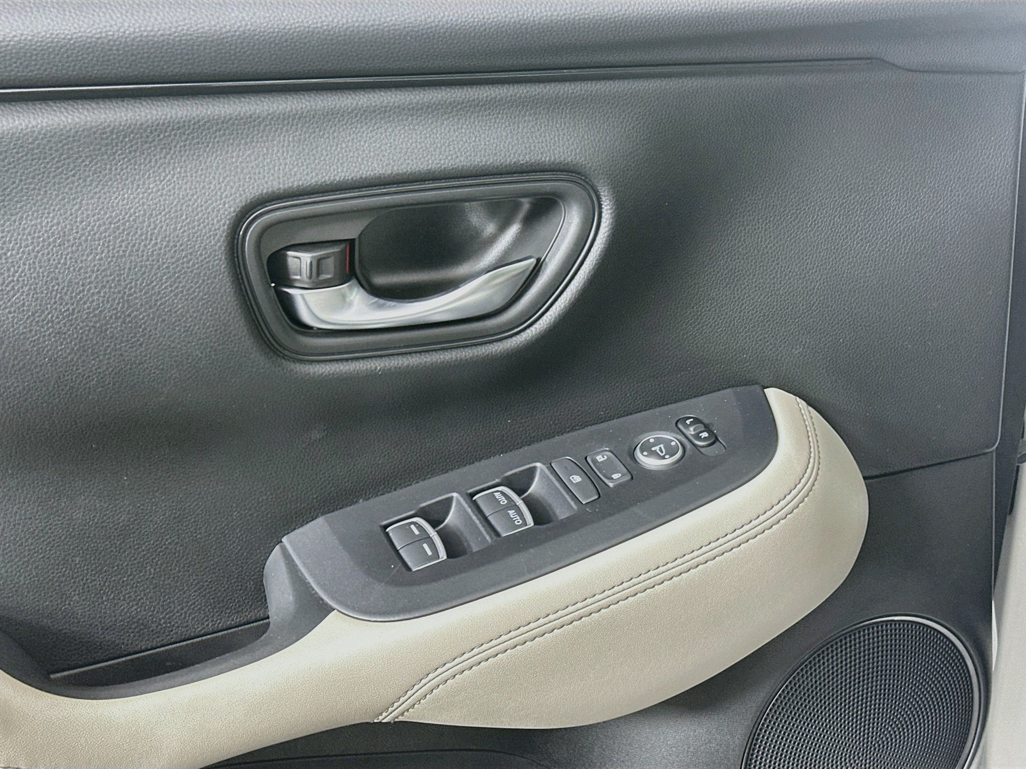 Used 2024 Honda HR-V EX-L image 15