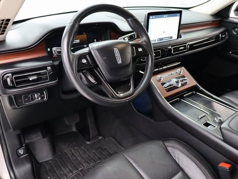 Used 2022 Lincoln Aviator Reserve image 12