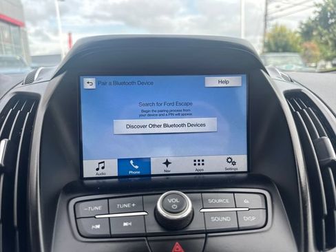 Used 2017 Ford Escape SE w/ Equipment Group 201A AWD/4WD image 19