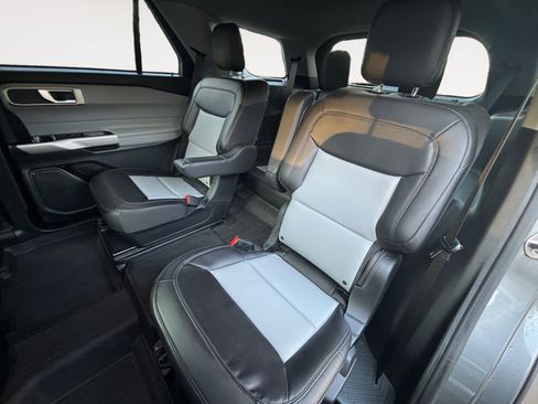 Used 2023 Ford Explorer XLT w/ Equipment Group 202A image 13