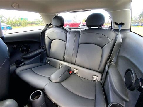 Used 2018 MINI Cooper S image 24