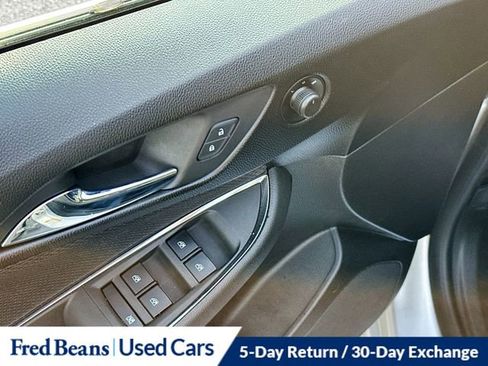Used 2017 Chevrolet Cruze LT image 19