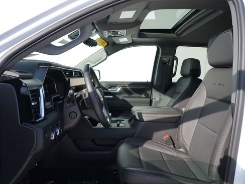 Used 2024 GMC Sierra 1500 Denali w/ Technology Package image 13