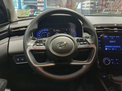 Used 2023 Hyundai Tucson SEL FWD image 2