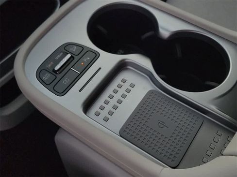 New 2026 Hyundai Ioniq 9 SE image 32