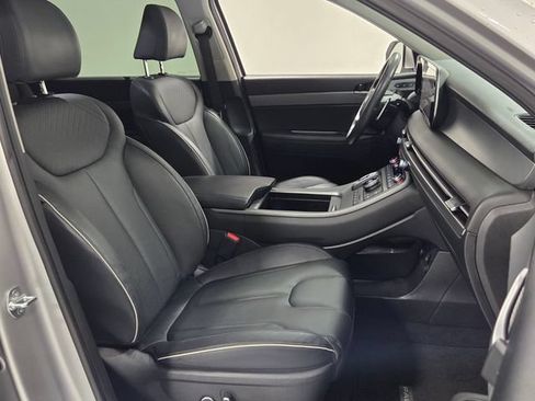 Certified 2025 Hyundai Palisade SEL FWD image 17