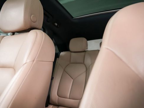 Certified 2021 Porsche Macan S AWD/4WD image 36
