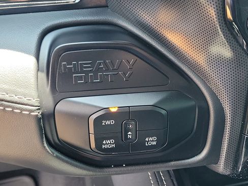 Used 2026 RAM 3500 Limited AWD/4WD image 28