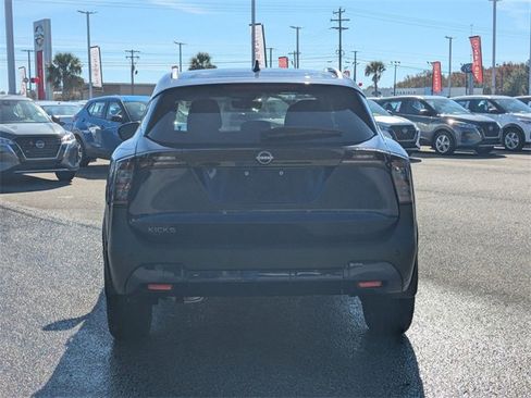 New 2026 Nissan Kicks SV w/ Interior Electronics Package image 4