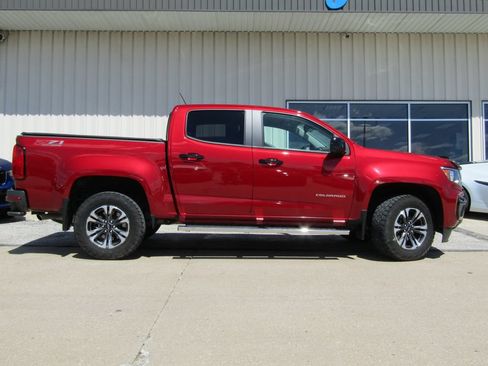 Used 2021 Chevrolet Colorado Z71 w/ Safety Package AWD/4WD image 2