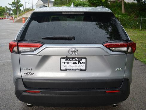 Used 2025 Toyota RAV4 XLE FWD image 6