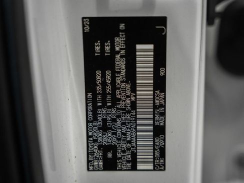 Used 2023 Lexus RZ 450e Premium w/ Technology Package image 39