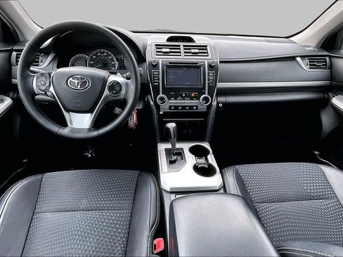 Used 2014 Toyota Camry SE FWD image 15