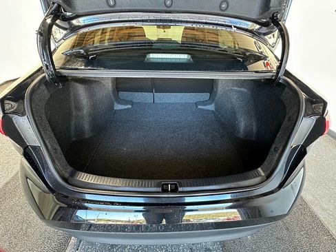 Used 2025 Toyota Corolla LE image 8