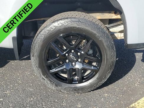 Certified 2024 Chevrolet Silverado 1500 LT Trail Boss w/ Convenience Package II AWD/4WD image 34