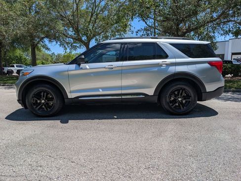 Used 2022 Ford Explorer XLT RWD image 5