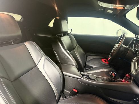 Used 2017 Dodge Challenger R/T Plus RWD image 25