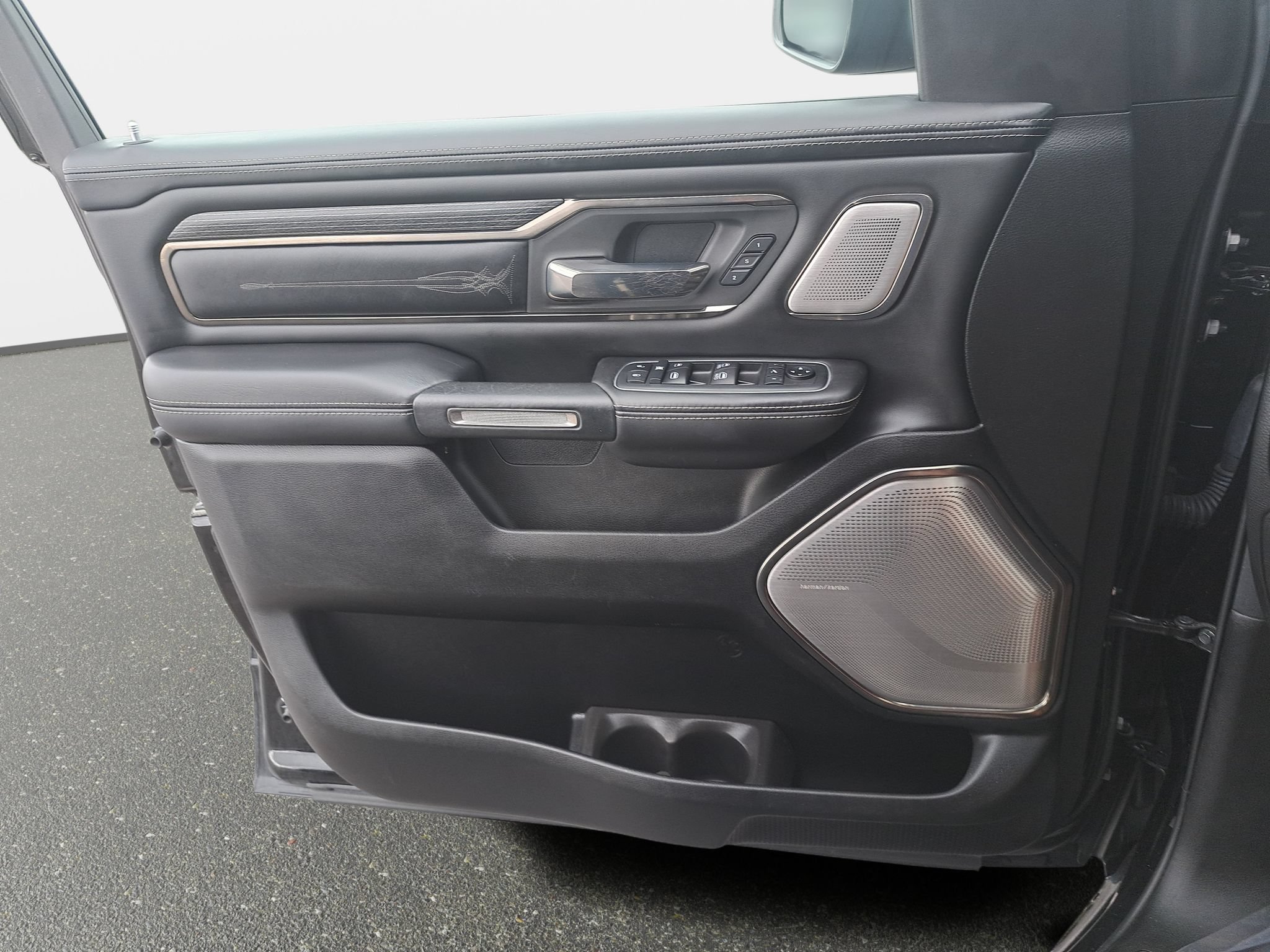 Used 2021 RAM 1500 Limited w/ Night Edition AWD/4WD image 24