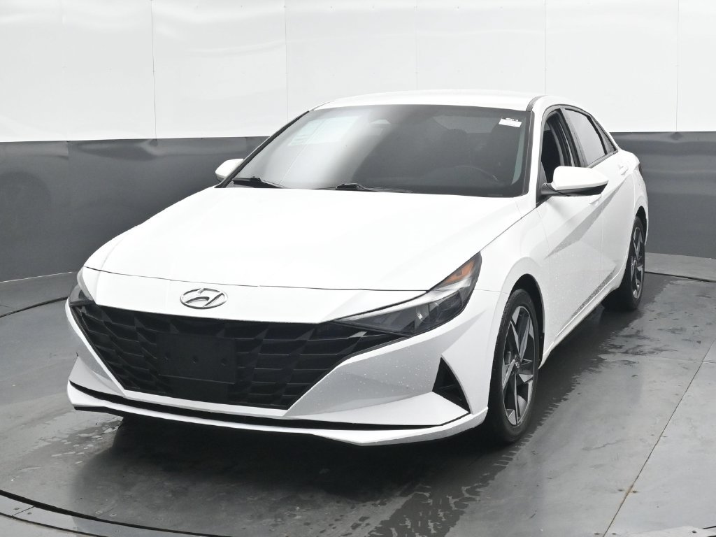 Used 2023 Hyundai Elantra SEL w/ Convenience Package FWD image 6