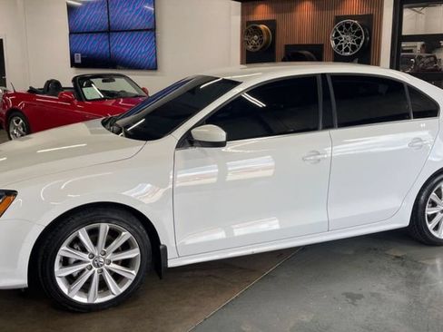 Used 2017 Volkswagen Jetta S FWD image 1