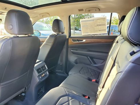 New 2026 Volkswagen Atlas SE FWD image 5