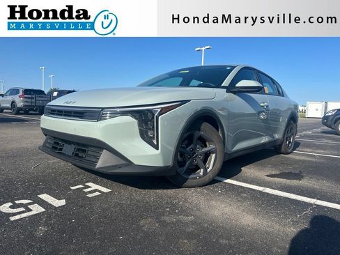 Used 2025 Kia K4 FWD image 1