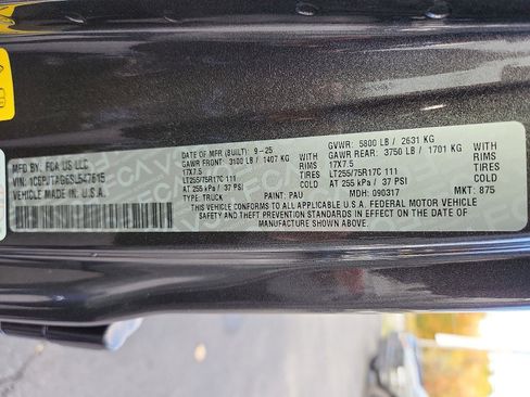 New 2025 Jeep Gladiator Sport image 17