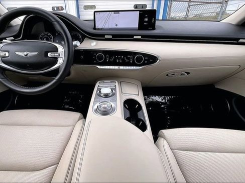 Certified 2025 Genesis GV70 2.5T Select w/ Select Package image 15