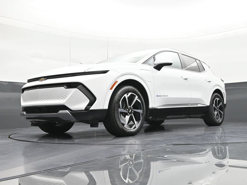 Used 2025 Chevrolet Equinox EV LT w/ Convenience Package FWD image 24