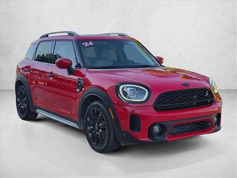 Used 2024 MINI Cooper Countryman S FWD image 3