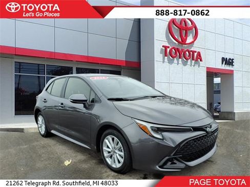 Used 2025 Toyota Corolla SE image 1