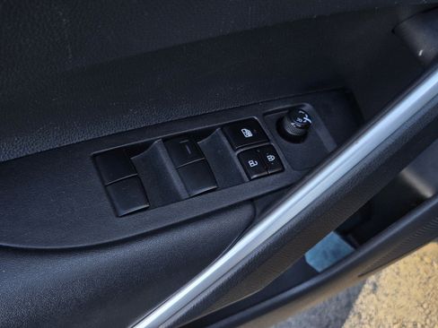 Certified 2024 Toyota Corolla Cross LE image 10