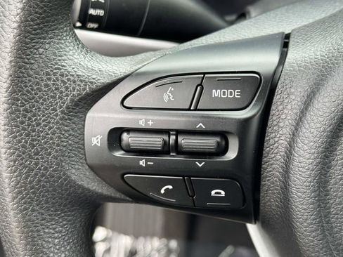 Used 2022 Kia Rio S w/ Technology Package FWD image 10