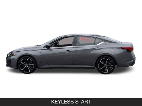 Used 2025 Nissan Altima 2.5 SR FWD image 5