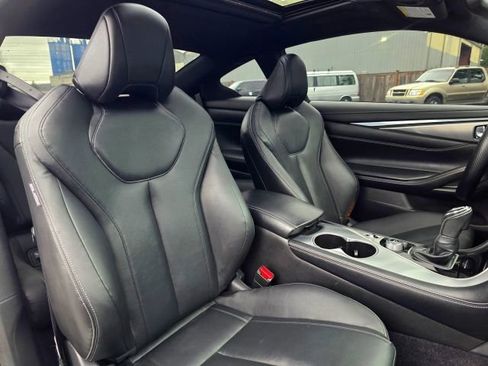 Used 2017 INFINITI Q60 3.0t w/ Premium Plus Package 3.0T image 29