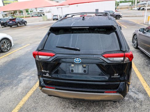 Used 2023 Toyota RAV4 SE AWD/4WD image 9