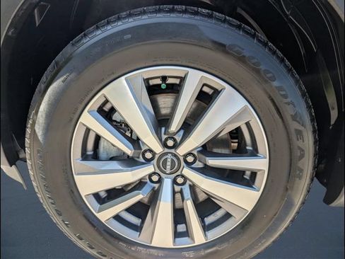 Used 2023 Nissan Pathfinder SL AWD/4WD image 20