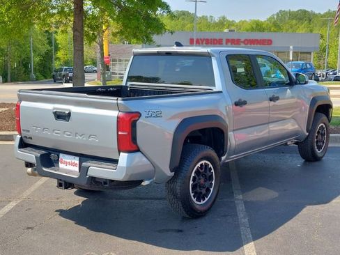 Certified 2024 Toyota Tacoma TRD Off-Road AWD/4WD image 24
